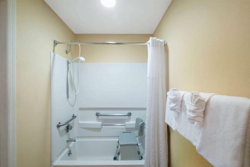 Baymont by Wyndham Knoxville/Cedar Bluff image 26