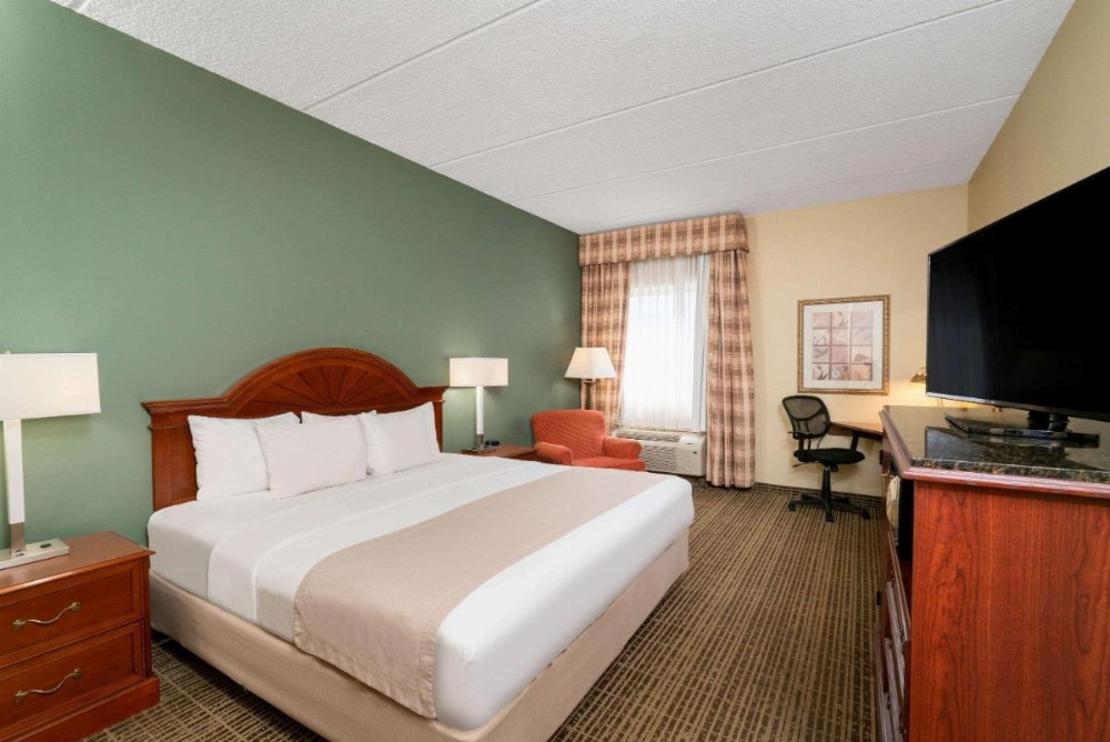 Baymont by Wyndham Knoxville/Cedar Bluff Image 27