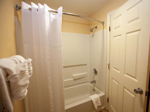 Baymont by Wyndham Knoxville/Cedar Bluff image 6